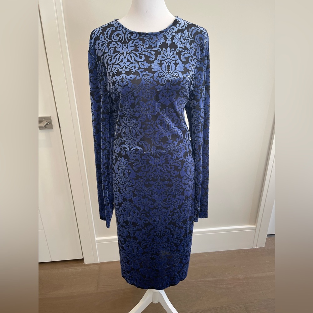 Dress - Picture 2 of 4